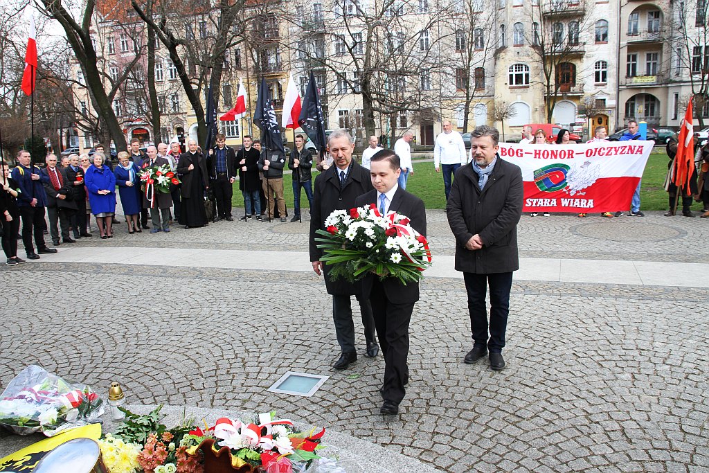 Manifestacja w sprawie budowy pomnika Henryka Pobożnego