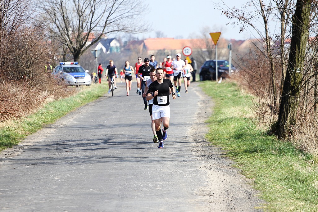 Półmaraton Bitwy pod Legnicą - zdjęcia z 11, 17, 19 km biegu cz2