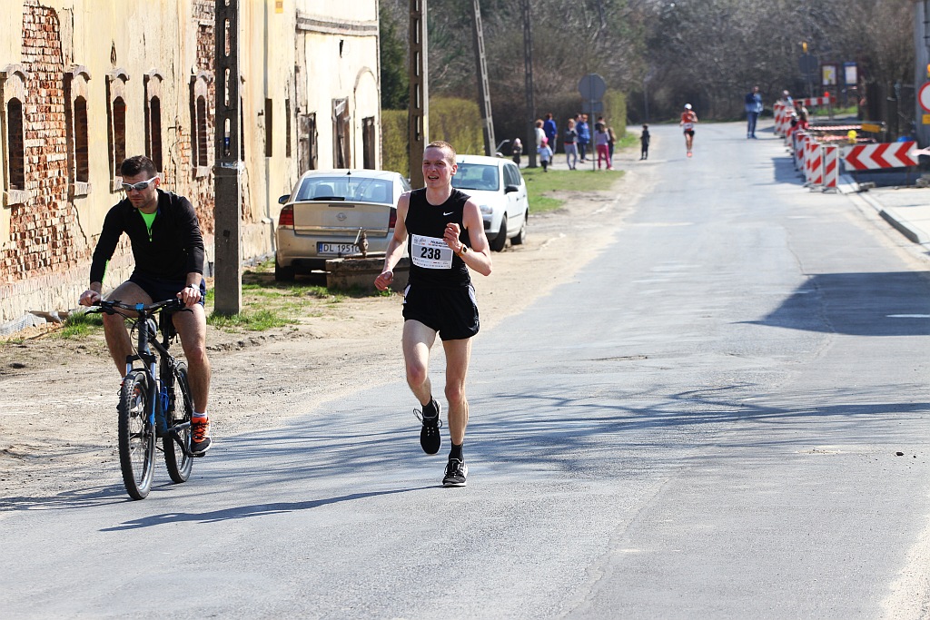 Półmaraton Bitwy pod Legnicą - zdjęcia z 11, 17, 19 km biegu cz2