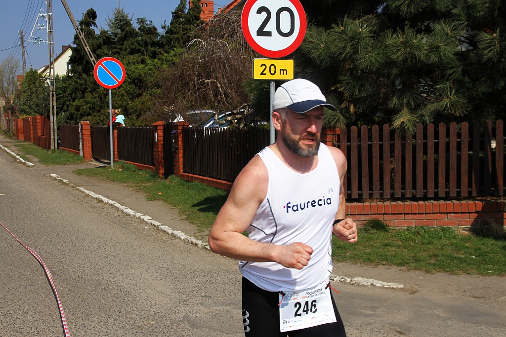 Półmaraton Bitwy pod Legnicą - zdjęcia z 11, 17, 19 km biegu cz2