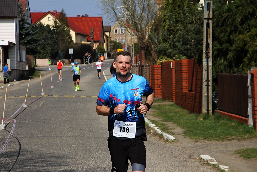 Półmaraton Bitwy pod Legnicą - zdjęcia z 11, 17, 19 km biegu cz2