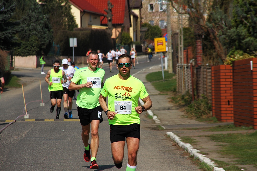 Półmaraton Bitwy pod Legnicą - zdjęcia z 11, 17, 19 km biegu cz2