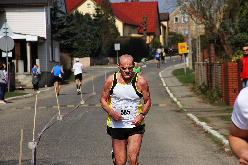 Półmaraton Bitwy pod Legnicą - zdjęcia z 11, 17, 19 km biegu cz2