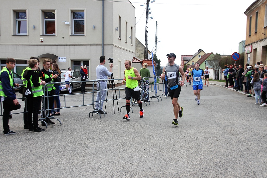 Półmaraton Bitwy pod Legnicą - zdjęcia z 11, 17, 19 km biegu cz2