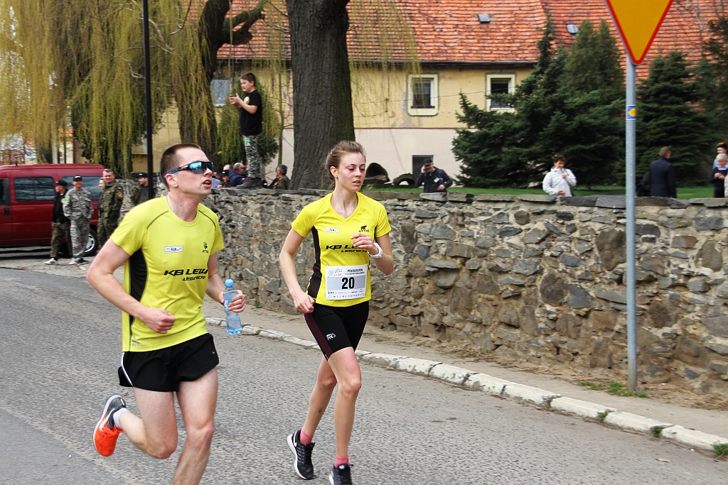 Półmaraton Bitwy pod Legnicą - zdjęcia z 11, 17, 19 km biegu cz2