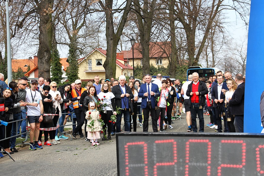 Półmaraton Bitwy pod Legnicą - zdjęcia z 11, 17, 19 km biegu cz2