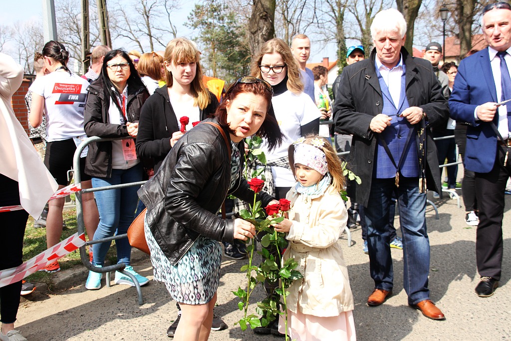 Półmaraton Bitwy pod Legnicą - zdjęcia z 11, 17, 19 km biegu cz2