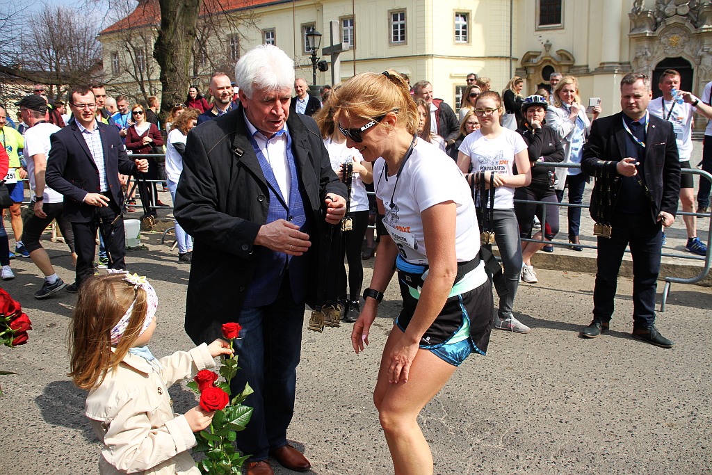 Półmaraton Bitwy pod Legnicą - zdjęcia z 11, 17, 19 km biegu cz2