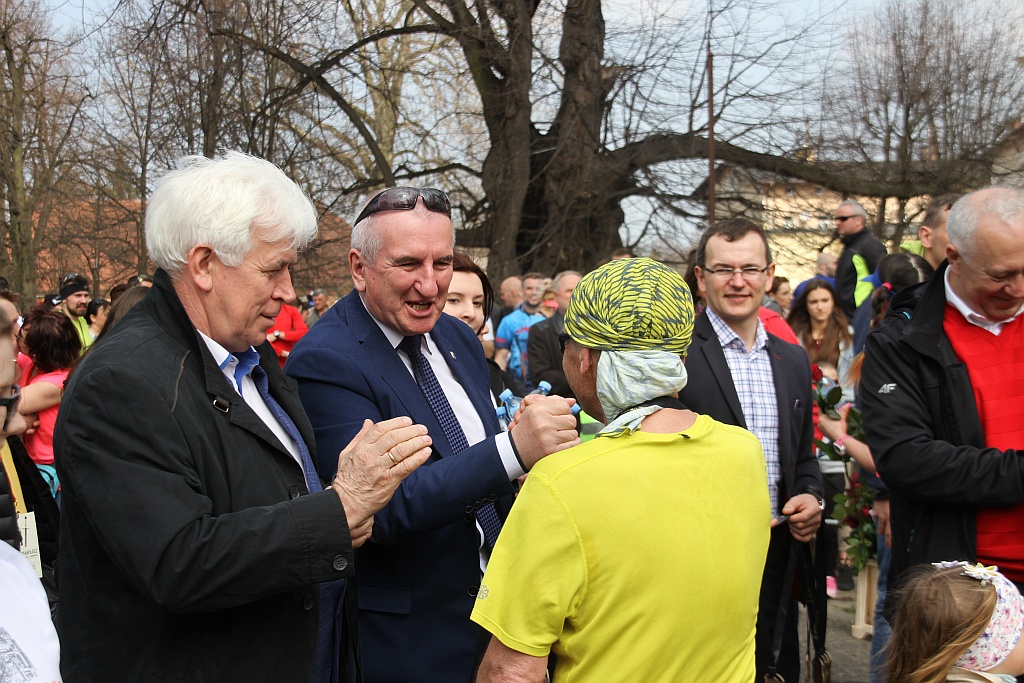 Półmaraton Bitwy pod Legnicą - zdjęcia z 11, 17, 19 km biegu cz2