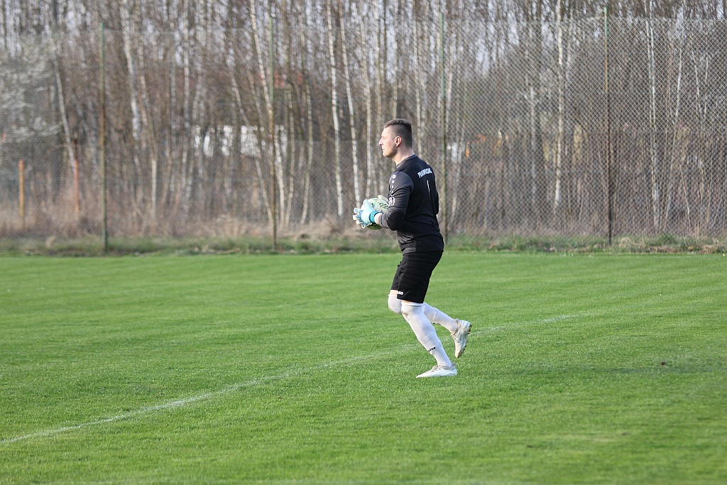 Iskra bez szans w starciu z niepokonaną Prochowiczanką