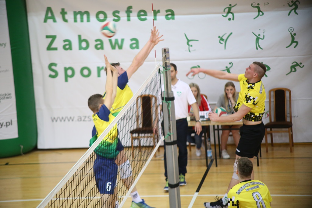 Inauguracyjne zwycięstwo studentów PWSZ z wrocławianami