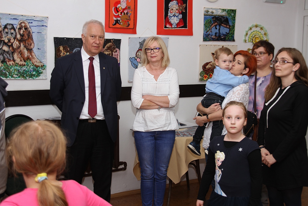 Wernisaż wystawy prac Grażyny i Gabrieli Markiewicz