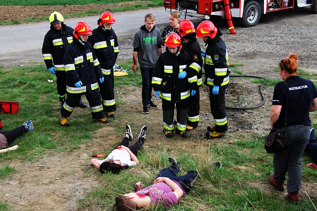 Strażacy udzielali pomocy czternastu poszkodowanym osobom