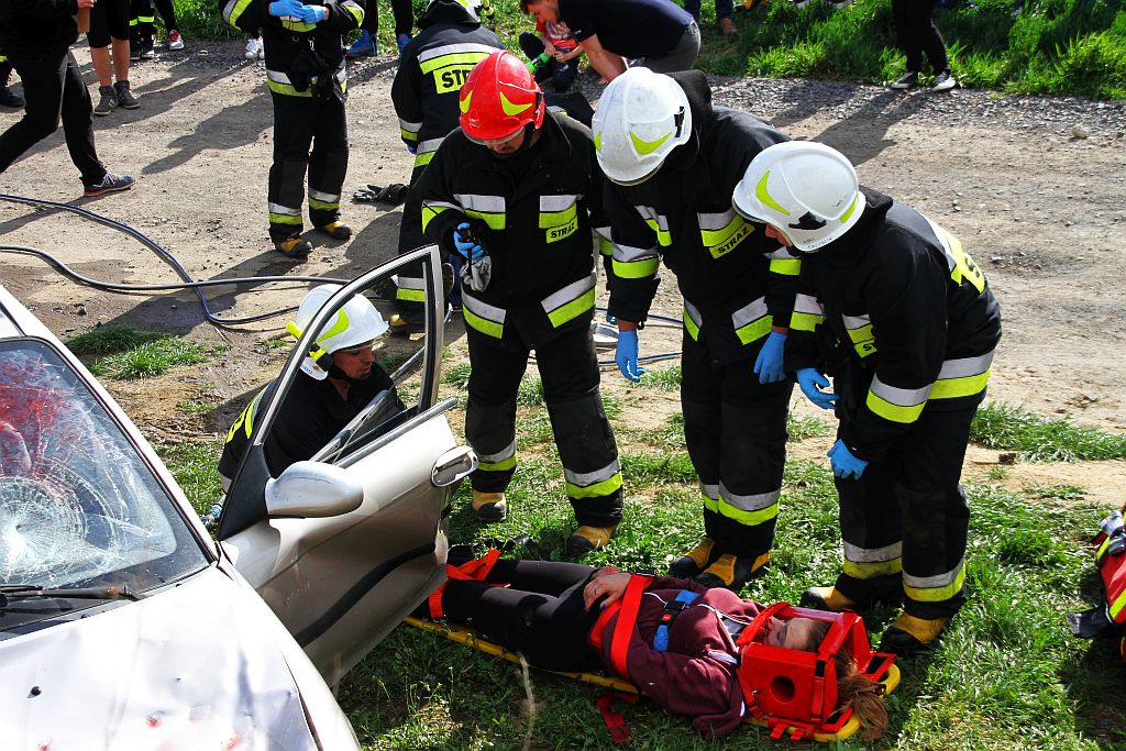 Strażacy udzielali pomocy czternastu poszkodowanym osobom
