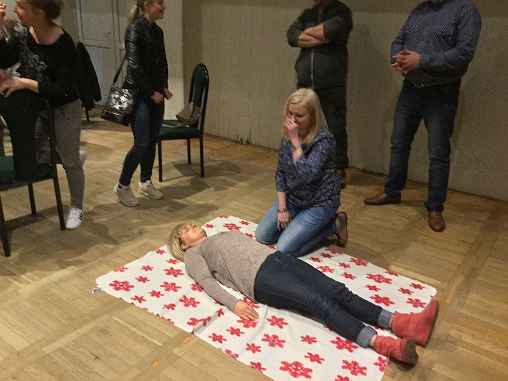 Ratownicy medyczni szkolili z pierwszej pomocy w SDK Atrium
