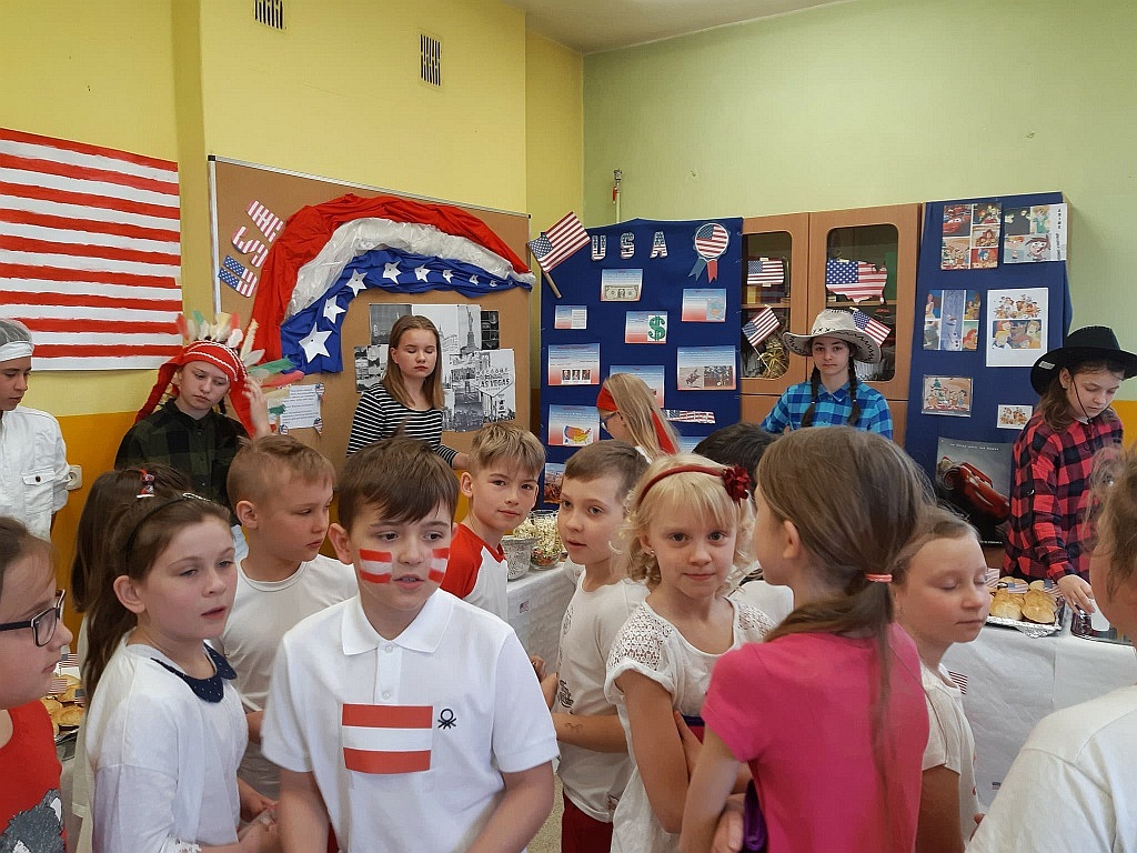 W Kunicach odczarowywali piątek po angielsku i niemiecku