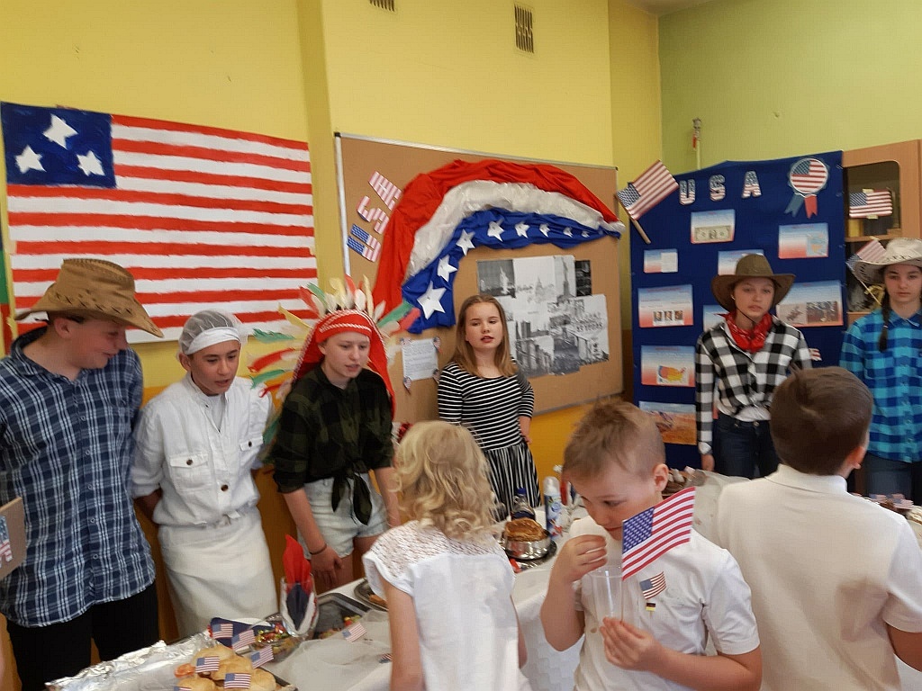 W Kunicach odczarowywali piątek po angielsku i niemiecku