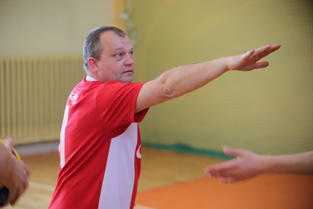 Uczniowie legnickiej Budowlanki uczyli się gry w korfballa