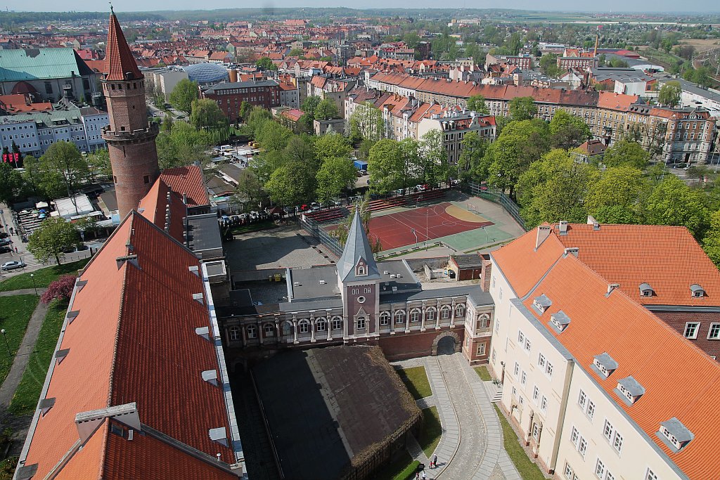 Trąby oznajmiły, że Zamek Piastowski czeka na zwiedzających