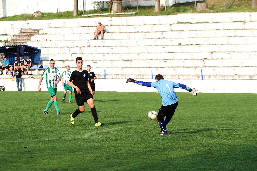 Pewne zwycięstwo piłkarzy Konfeksu Legnica z Iskrą Księginice