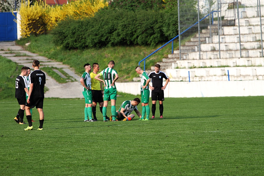 Pewne zwycięstwo piłkarzy Konfeksu Legnica z Iskrą Księginice