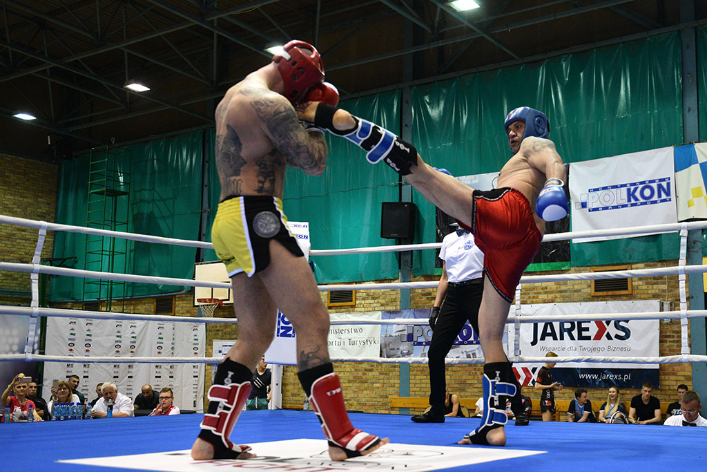 W Legnicy o medale mistrzostw kraju walczą kickboxerzy