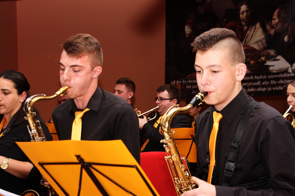 Młodzieżowa orkiestra diecezji legnickiej dała koncert