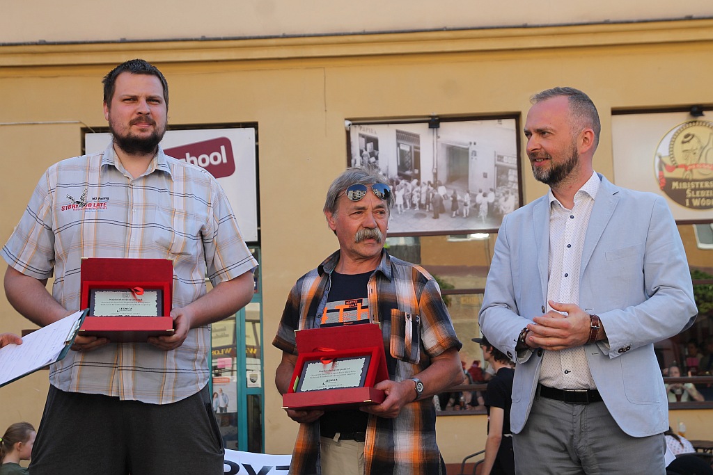 Wręczono nagrody na rozpoczęciu sezonu Legnickich Klasyków