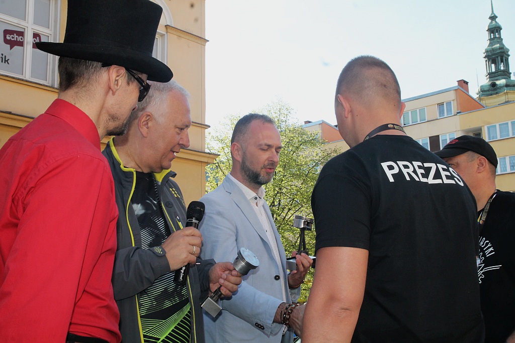 Wręczono nagrody na rozpoczęciu sezonu Legnickich Klasyków