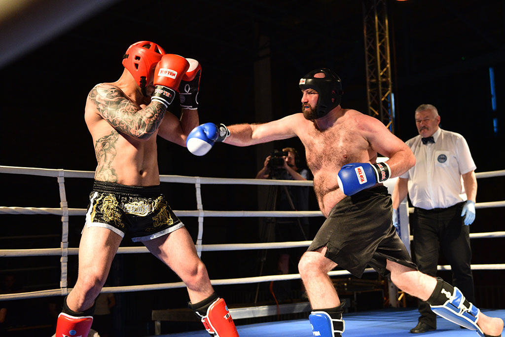 Eliasz Jankowski został mistrzem Polski w low-kick        
