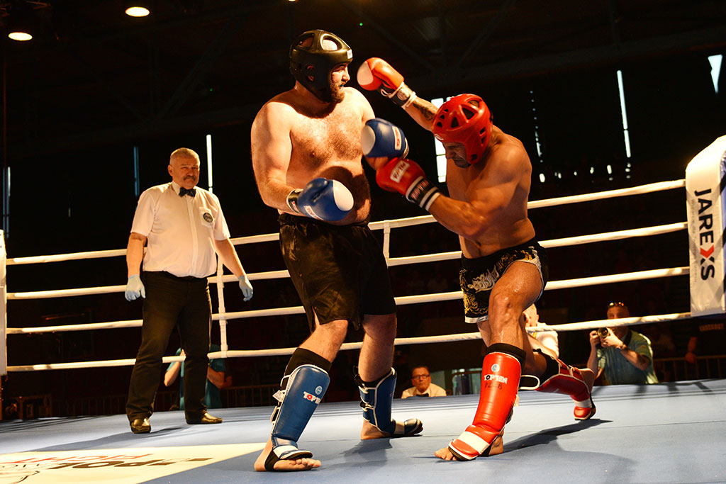 Eliasz Jankowski został mistrzem Polski w low-kick        
