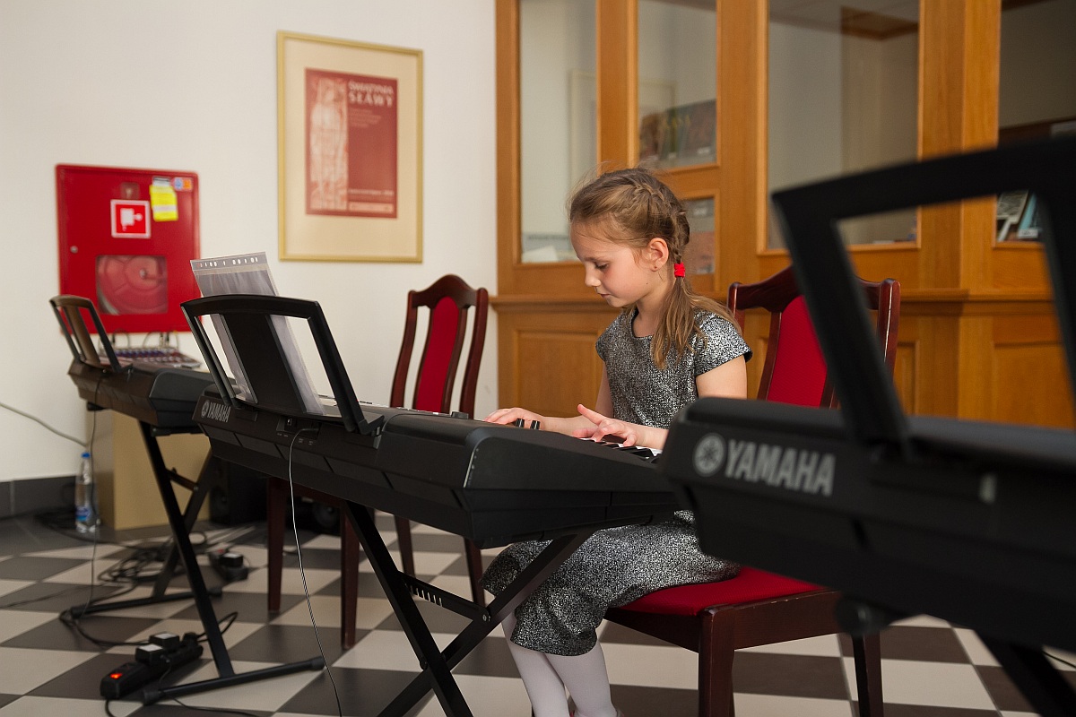 YAMAHA Szkoła Muzyczna klasa keyboardu oraz pianina