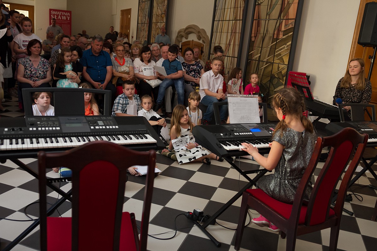 YAMAHA Szkoła Muzyczna klasa keyboardu oraz pianina