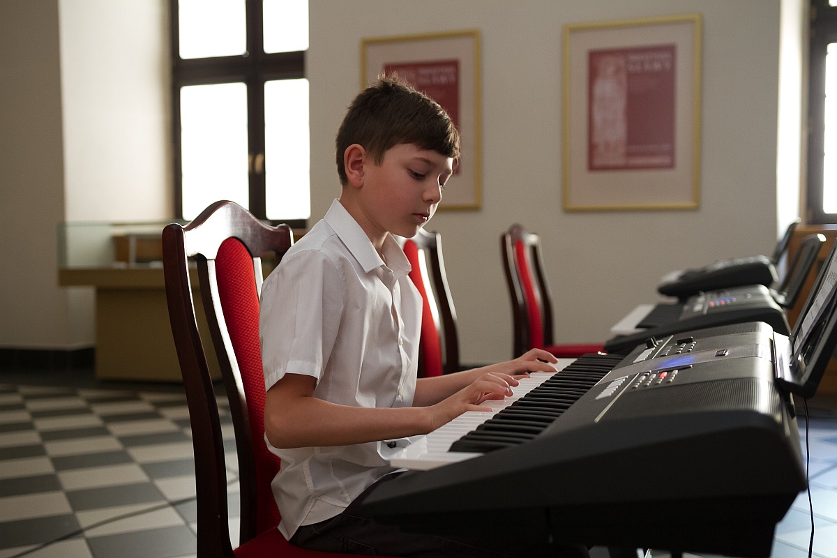 YAMAHA Szkoła Muzyczna klasa keyboardu oraz pianina