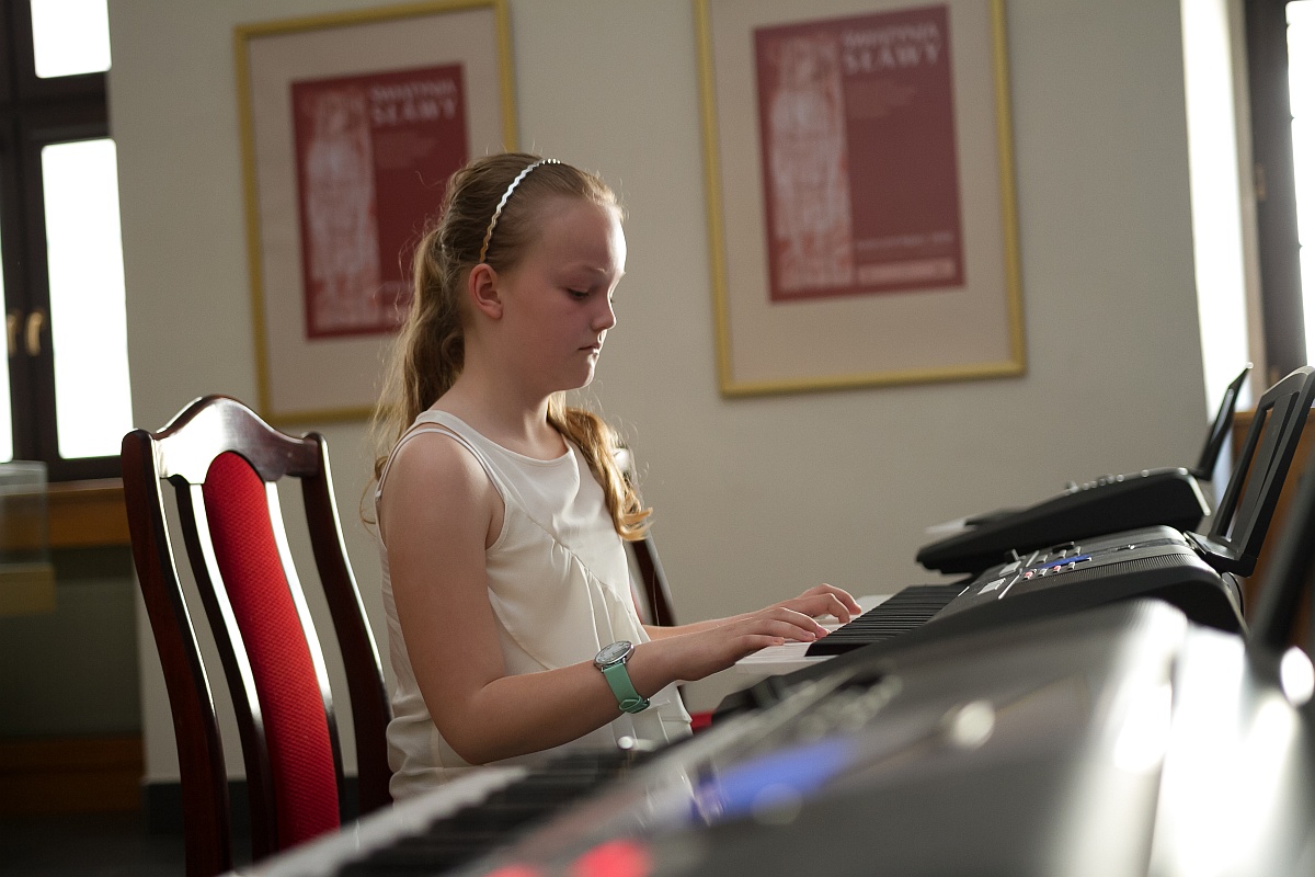 YAMAHA Szkoła Muzyczna klasa keyboardu oraz pianina