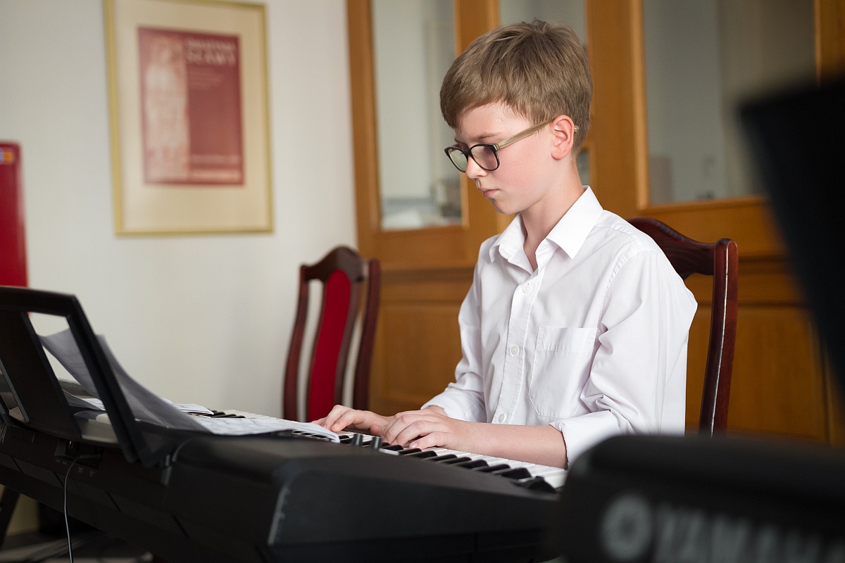 YAMAHA Szkoła Muzyczna klasa keyboardu oraz pianina