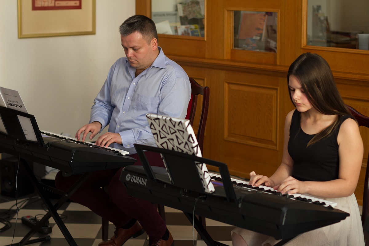 YAMAHA Szkoła Muzyczna klasa keyboardu oraz pianina