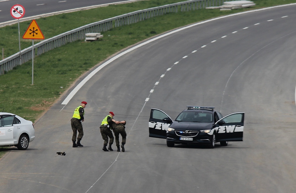 Ćwiczenia służb ratunkowych na polegnickim odcinku S3