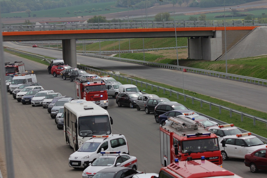 Ćwiczenia służb ratunkowych na polegnickim odcinku S3