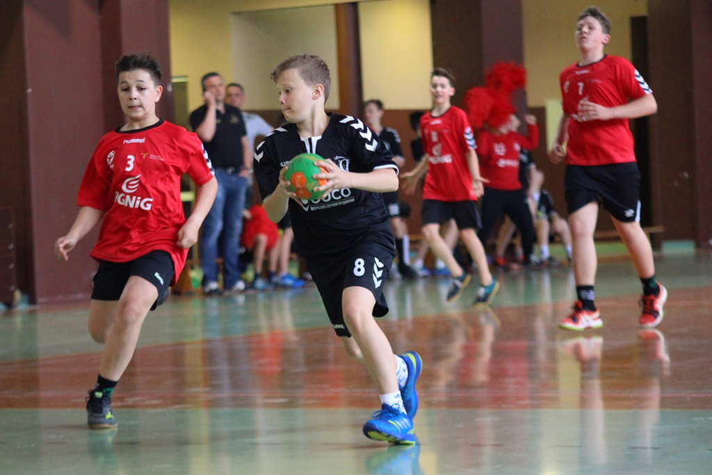 Szczypiorniści z SP 9 w Legnicy wicemistrzem województwa