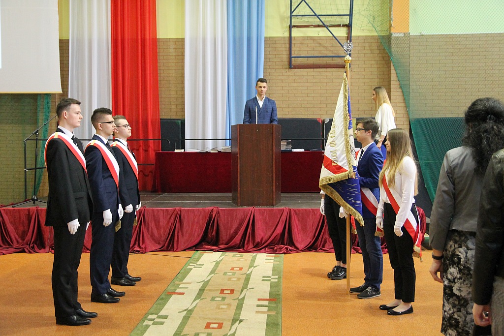 Zakończenie roku szkolnego klas trzecich w VLO w Legnicy