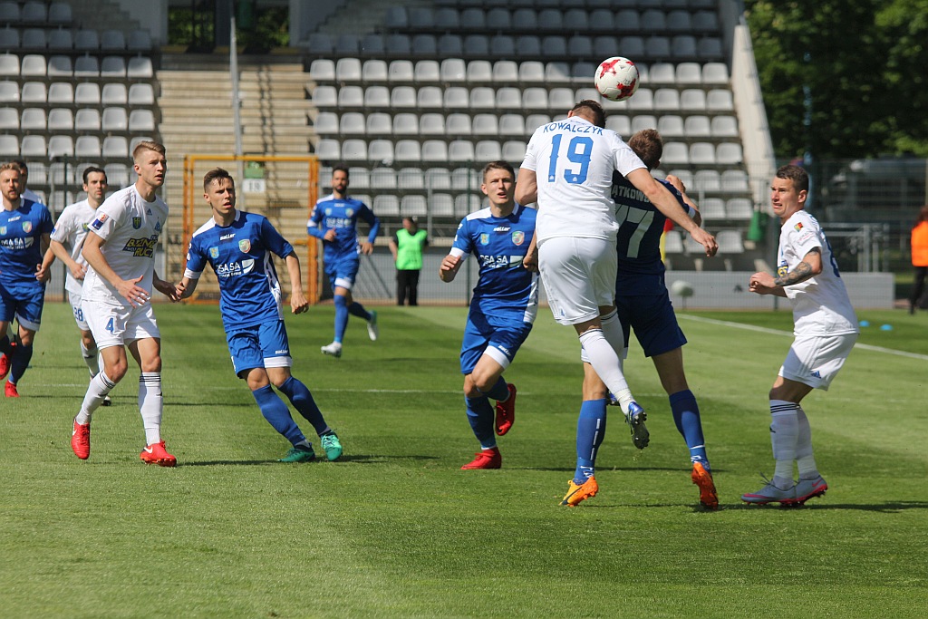 Miedź Legnica zdemolowała Ruch Chorzów i jest bliżej ekstraklasy