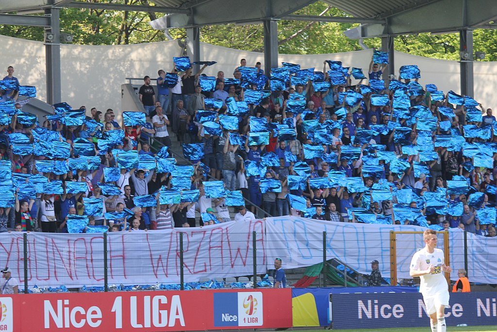 Miedź Legnica zdemolowała Ruch Chorzów i jest bliżej ekstraklasy