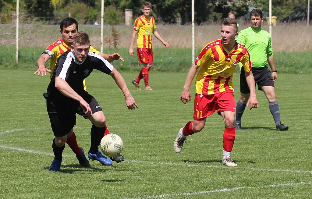 Iskra Kochlice przegrała z Konfeksem Legnica 2:3