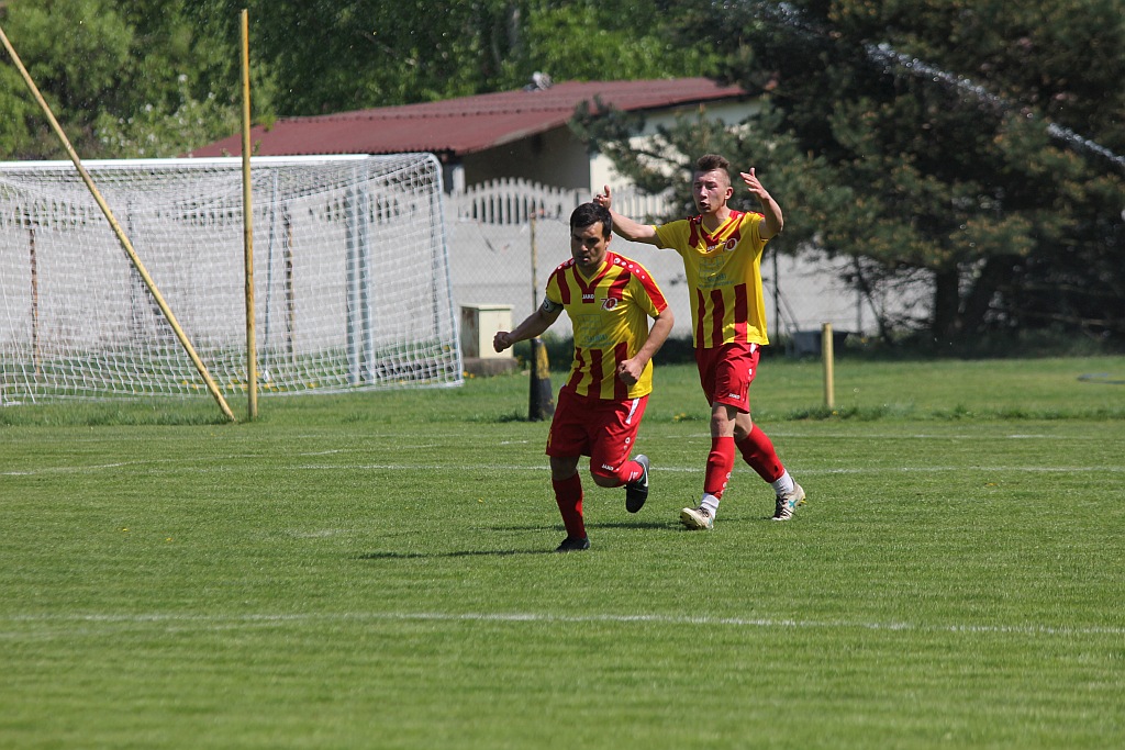 Iskra Kochlice przegrała z Konfeksem Legnica 2:3