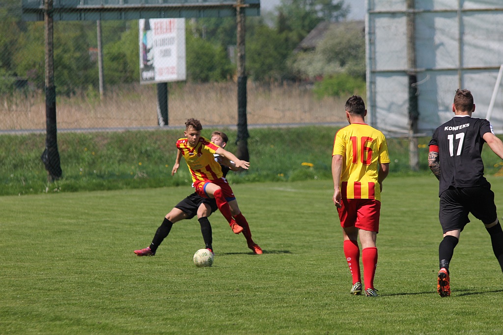 Iskra Kochlice przegrała z Konfeksem Legnica 2:3