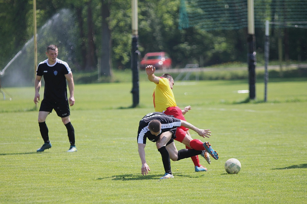 Iskra Kochlice przegrała z Konfeksem Legnica 2:3