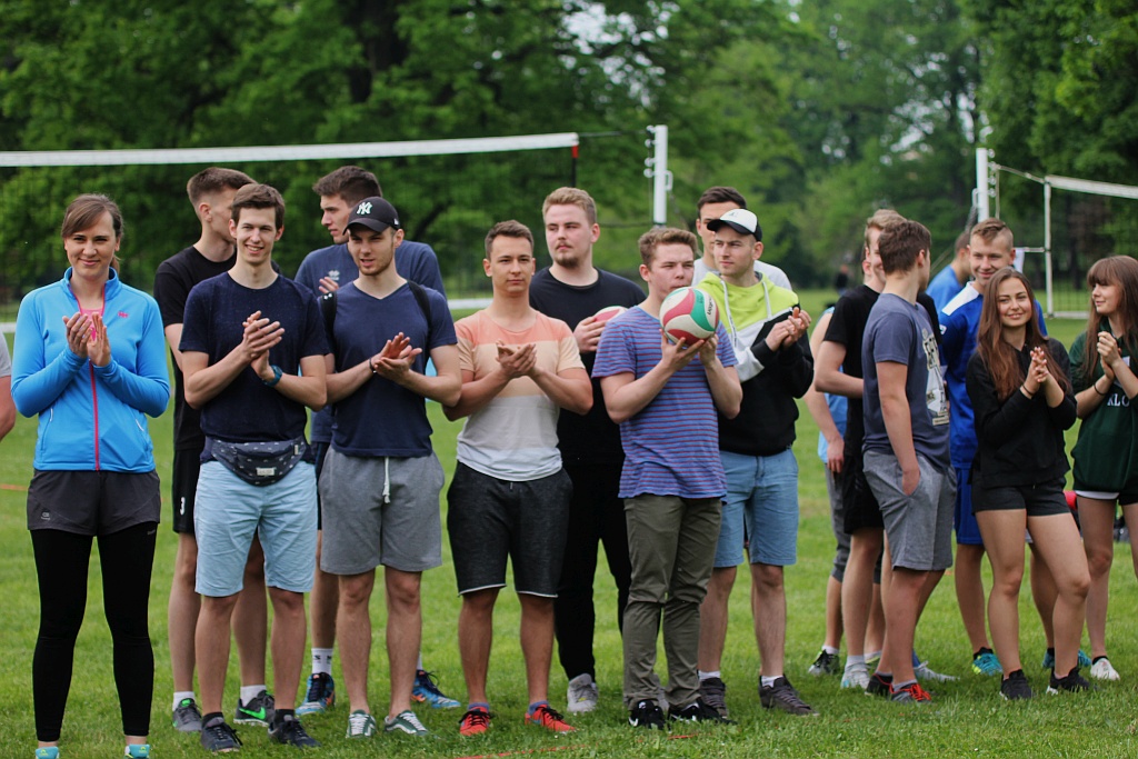 Kilkanaście drużyn wystartowało w Pikniku Siatkarskim