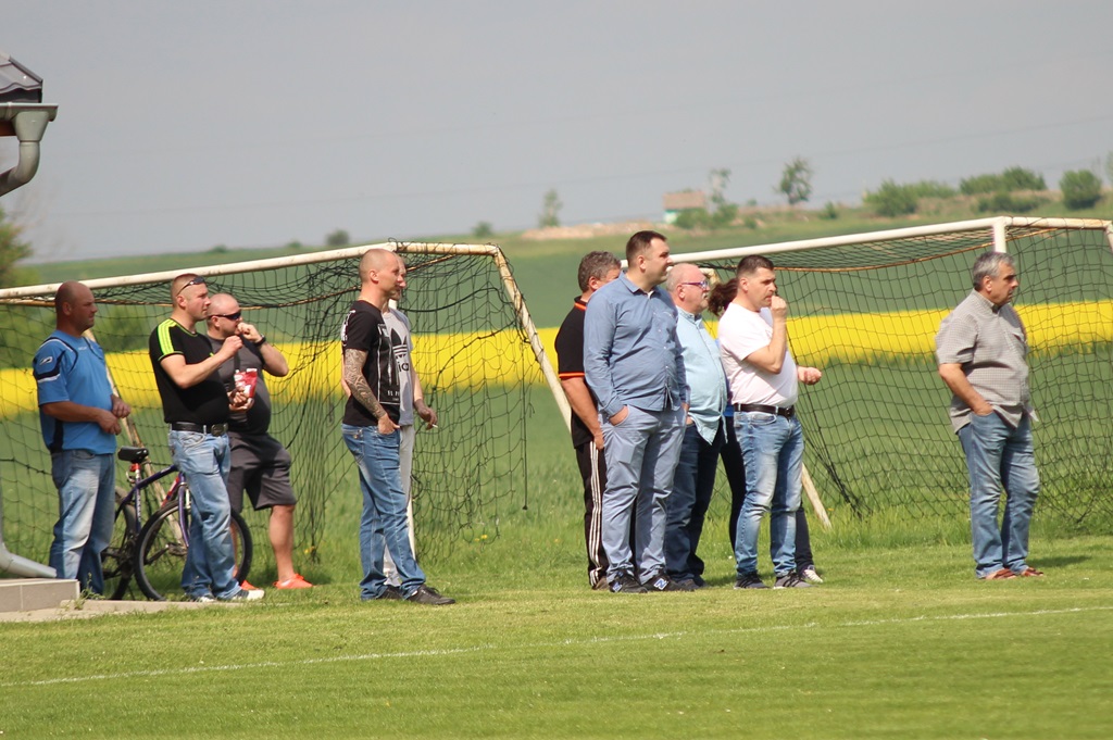 Lider pokonany w szlagierze! Mewa triumfowała w Kłębanowicach