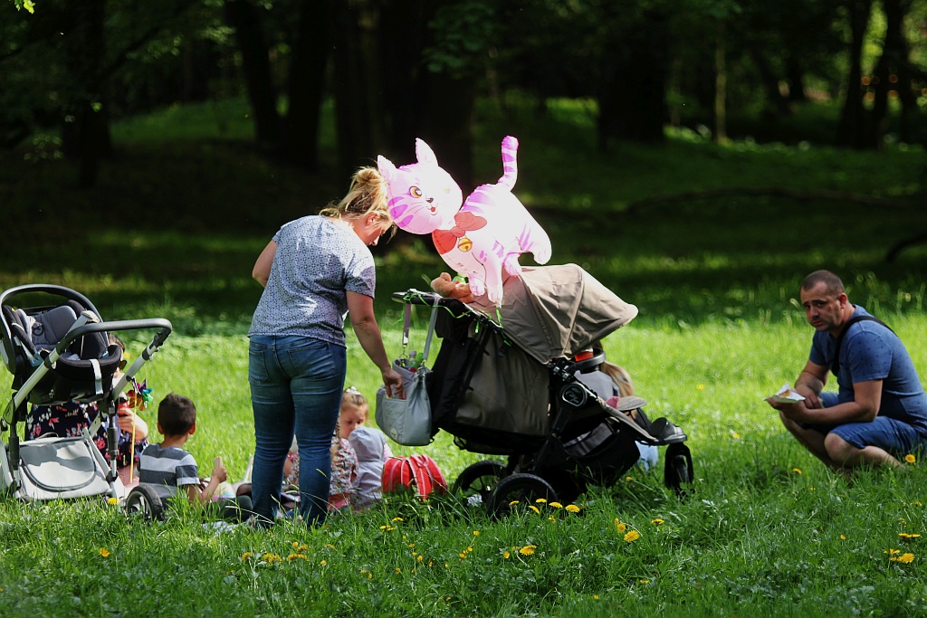 Tysiące legniczan na majówce w Parku Miejskim